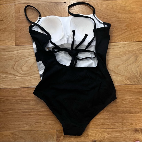 NWT Black and White Striped One piece Swimsuit - Picture 5 of 5